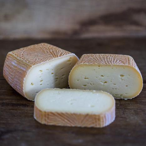 Tilly Box (Schnittkäse nach Tilsiter Art)